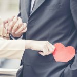 職場恋愛・社内恋愛のきっかけ、注意点は？アプローチ＆交際法