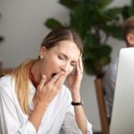 夢占い｜あくびをする夢の意味は？退屈さやマンネリを感じる暗示