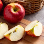 夢占い｜りんごの夢の意味は？永遠の愛や長寿、幸運の訪れの吉夢