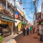 夢占い｜商店街の夢の意味は？人とのコミュニケーションのサイン