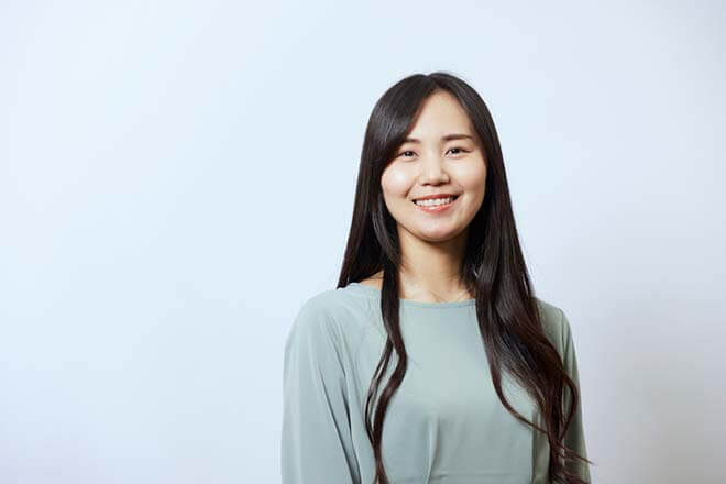 馬顔の特徴は?パーツ別のメイク術や代表的な女性芸能人を紹介 | うらなえる | 無料占い・今日の運勢