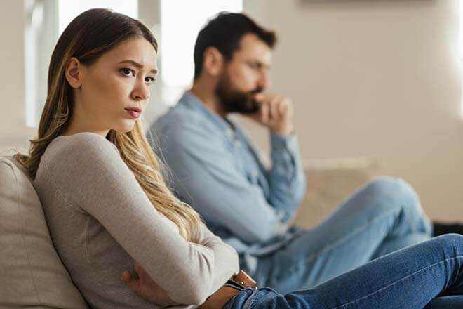 追ってほしい?それとも避けている?曖昧な態度で逃げる彼の本心