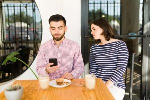 出会った頃よりそっけない…あの人、私に興味なし?正直な気持ち
