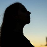 今すぐ決断したい『あの人との恋は諦めるべき？』本音・交際可否