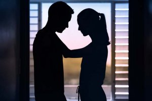 すがりつきたい片思いの恋…あの人が心に決めた異性と告白、最後
