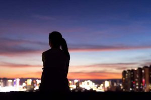 好きって言えず見てるだけ【消極的な片思い】二人の現状×愛告白